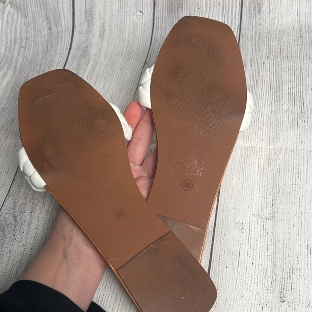Unbranded sandals size 8.5 white - Picture 4 of 4